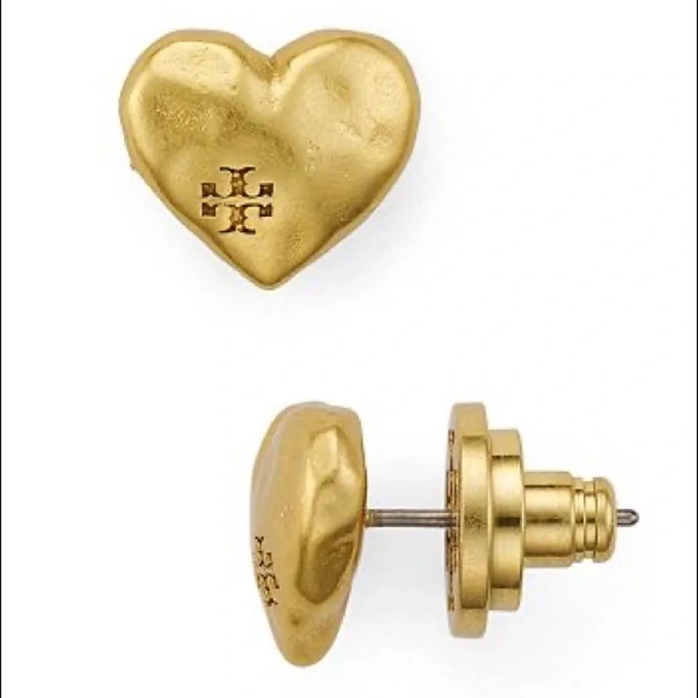 Designers Brands For Customers That Love To Wear Casual and Elegant Accessories;